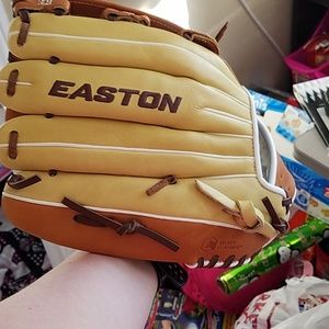 Baseball glove